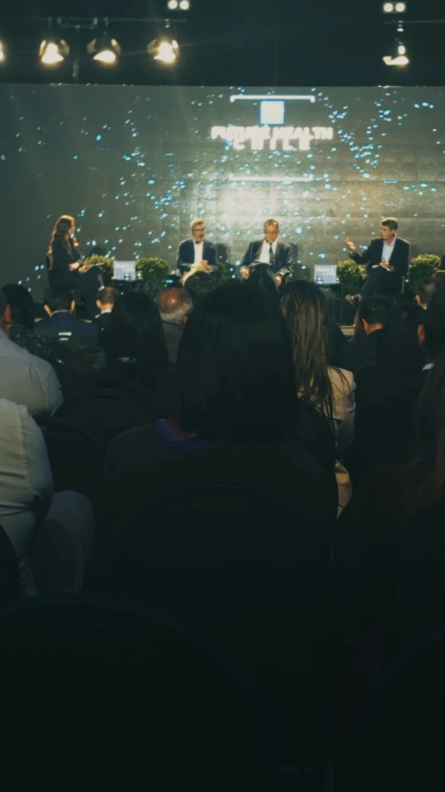 Resumen del evento Future Health Chile: streaming, escenario y público